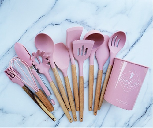 Imagen 3 de 6 de Utensilios De Cocina. Set X12 Piezas Madera Y Silicona. Rosa
