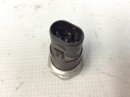 Sensor De Presion Inferior Motor Suzuki Aerio 2002-2007 2.3 (Usado)