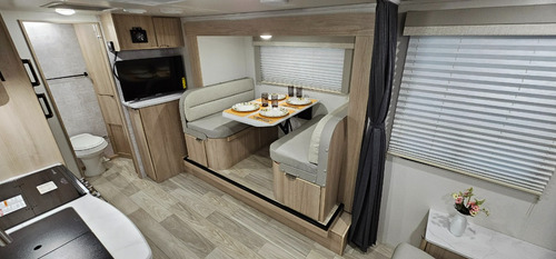 Trailer Importado Winnebago 2108ds (d) - 0km !!!! Y@w2