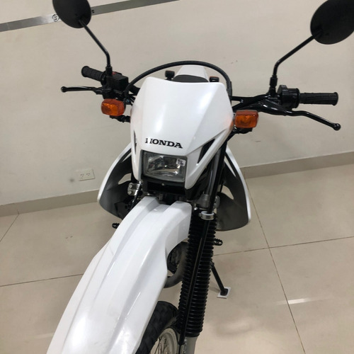 Imagen 10 de 25 de Honda Tornado 2022 Usado