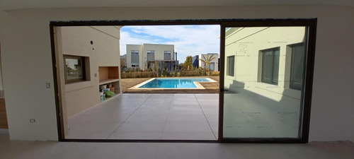Imagen 8 de 20 de Hermosa Casa En El Canton