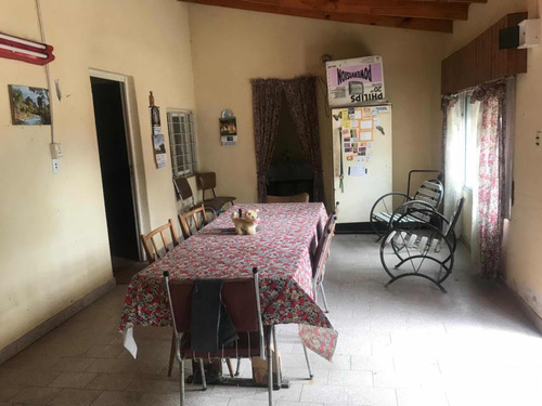 Casa Para Reciclar De 3 Ambientes Cochera Parque