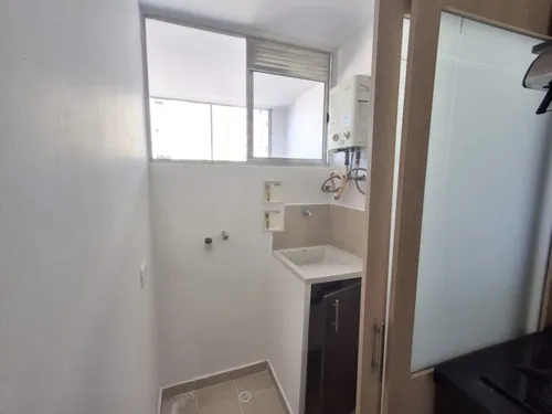 Apartamento En Arriendo Ubicado En Medellín Sector Calasanz Parte Baja (27206).