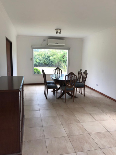 Casa En Venta En Altos Del Golf, Pilar, G.b.a. Zona Norte