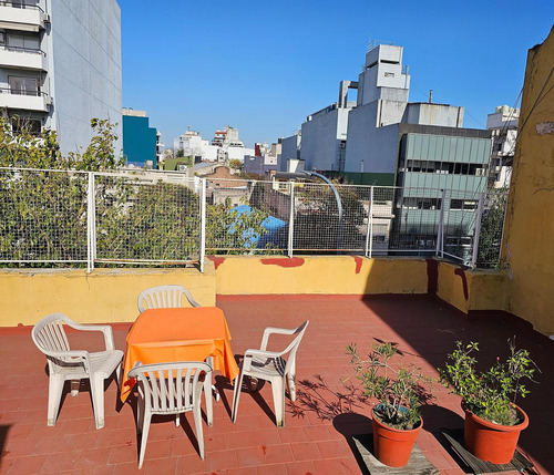 Venta Ph 5 Ambientes Con Entrada Ind. Y Terraza Propia En Colegiales - Apto Crédito Y Sin Expensas .
