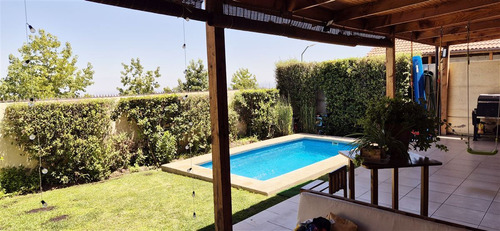 Casa En Venta De 3 Dorm. En La Florida