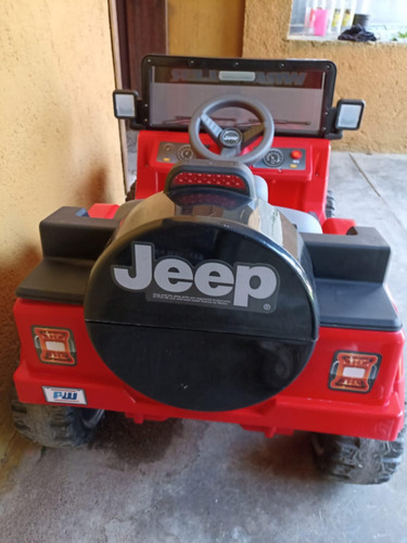 Fisher Price: Power Wheels 6v Jeep Wrangler Color Rojo (Usado)