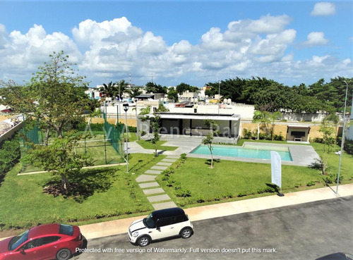 Imagen 28 de 30 de Casa En Venta De 3 Recámaras, 3 Niveles En Paraíso, Residencial Playa Del Carmen, Playa Del Carmen.