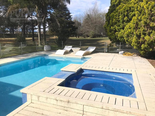 Casa En Venta En Saint Thomas - Canning