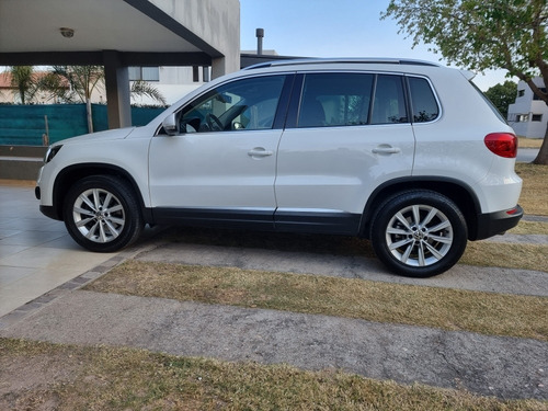 Imagen 4 de 10 de Volkswagen Tiguan 2013 2.0 Sport & Style Tsi 200cv