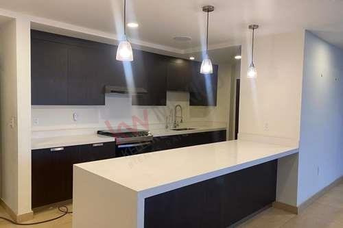 Imagen 10 de 25 de Última Oportunidad De Vivir En Nivel 10 Amplio Y Equipado Departamento En Venta En Zona Exclusiva.