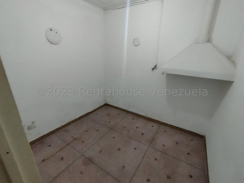 San Bernardino Para Uso Comercial 24-6121 G.s.
