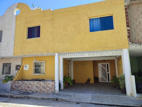 Townhouse En Venta En Barbula Naguanagua Carabobo 2417744 P