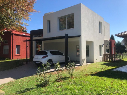 Casa 5 Amb. En Barrio Cerrado Banco Provincia - Moreno