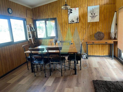 Casa En Venta De 2 Dorm. En Los Lagos