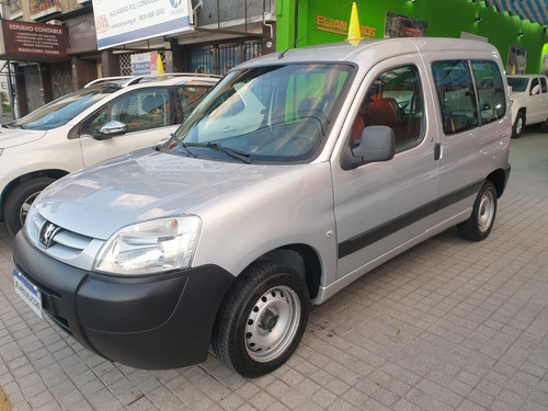 Imagen 3 de 14 de Peugeot Partner 2015 1.4 Furgon Confort 5as
