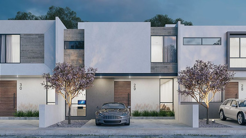 Linda Casa En Cañadas Del Arroyo, Jardín, 3 Recamaras, Estud