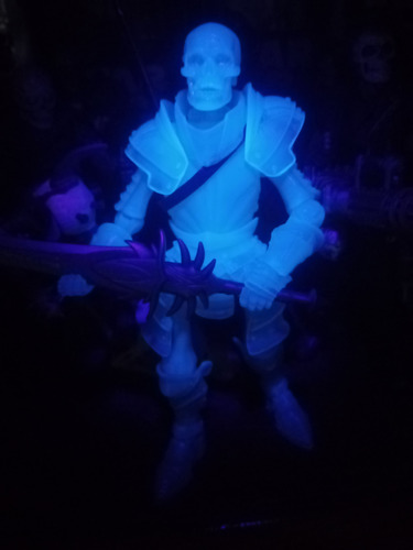 Mythic Legions Hagnon Guerrero Fantasma Glow Blue 