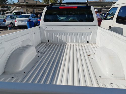 Nissan NP300 2.5 Doble Cabina S Pack Seg Mt