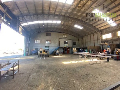 Oficinas Y Bodegas En Terreno Urbano, A Orilla De Ruta 5 Sur