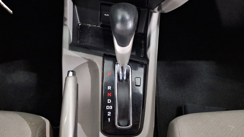 Honda Civic 1.8 LX AT 4DRS