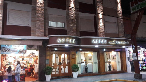 En Venta Hotel Mas Dos Locales Sobre El Centro Comercial