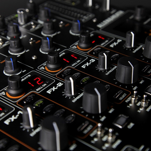 Consola Allen & Heath Xone: Db4