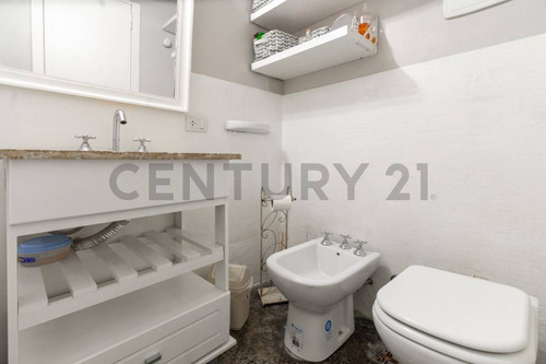 Venta Ph Tres Ambientes En Recoleta