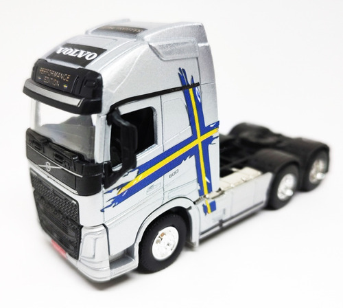 Miniatura Volvo F500 Trucado - Escala 1/64