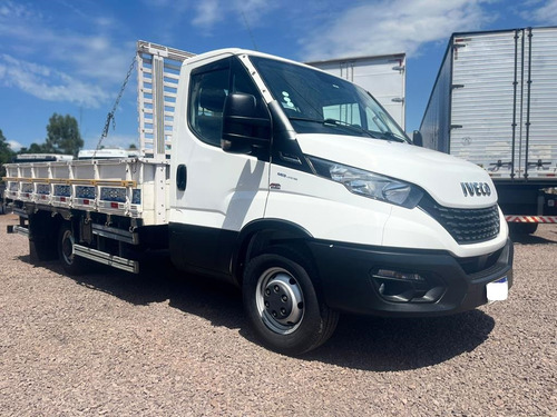 Iveco Daily 35-150 Cs Ano 21/22 163.852km R$ 245.000,00