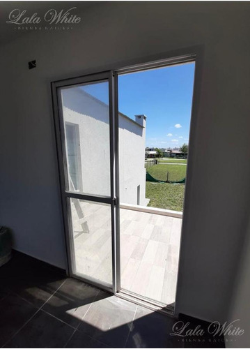 Imagen 17 de 20 de Alquiler Anual/venta - Casa En Laguna Azul