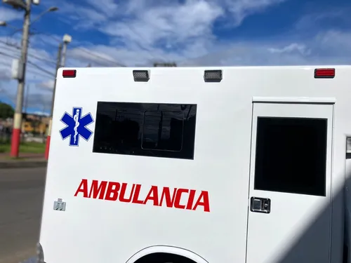 Ambulancia Nissan Frontier 2025 Nueva 4x2 Entrega Inmediata