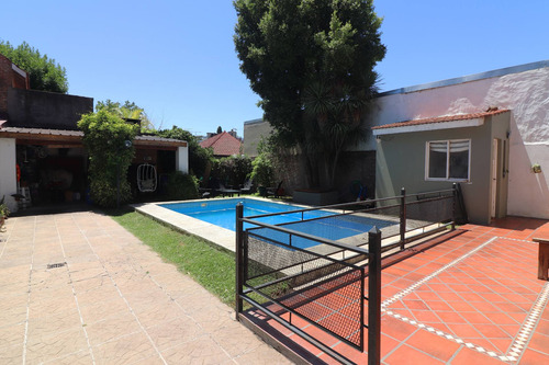 Casa 5 Amb. Venta Gral Pacheco Jardín Y Pileta