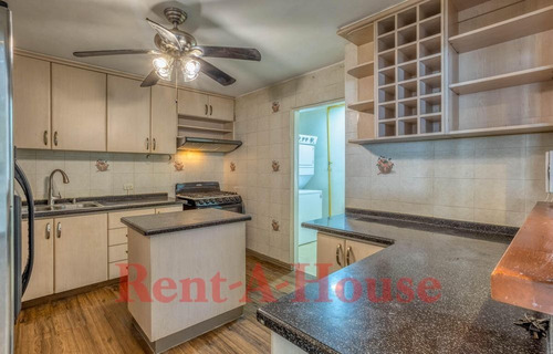 Imagen 5 de 13 de Venta De Apartamento De 200 M2 En Ph La Concha, Marbella 22-2472
