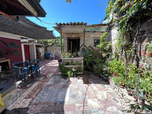 Amplia Casa De 4 Dormitorios Y 2 Baños Comuna De San Joaquin