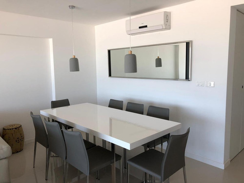 Imagen 13 de 29 de Punta Del Este, Pent House Duplex , 4 Dormitorios, Gge X2, Vista Al Mar, Amenities , Nuevo !!