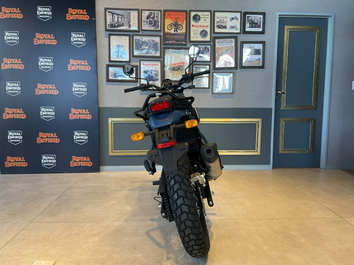 Imagen 6 de 25 de Royal Enfield Himalayan Scram 411 Sky Line Blue 2023