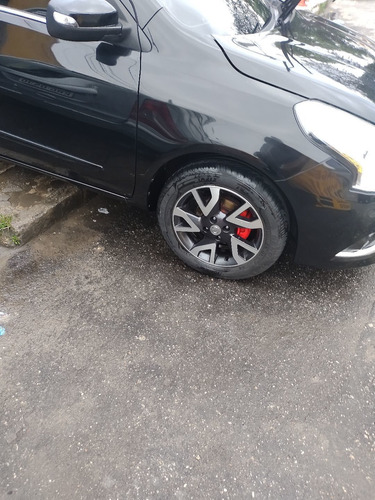 Nissan Versa 2017 1.6 16v Sl Unique Aut. 4p