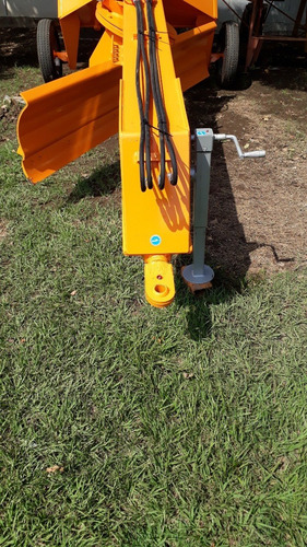 Niveladora De Arrastre Metalbert 2 Ruedas 1700 Kg