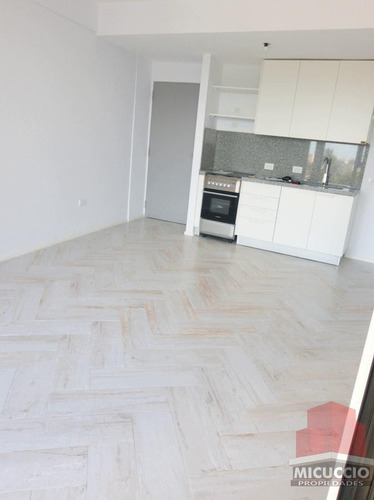Imagen 2 de 18 de Departamento En Venta, Tapia De Cruz 1382 3° 306, Belén De Escobar