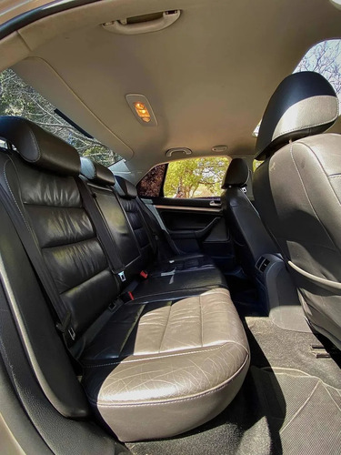 Imagen 20 de 25 de Volkswagen Vento 2009 2.0 T Fsi Elegance Dsg