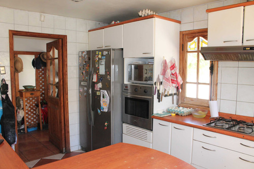 Parcela Con Casa En El Centro De Colina (100892)