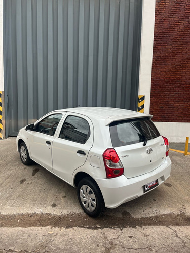 Toyota Etios 1.5 Sedan X