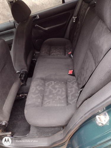 Volkswagen Golf 2000 1.6 5p
