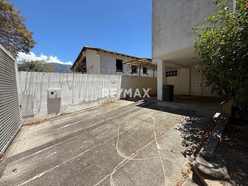 Venta Casa. Urbanización Caurimare.
