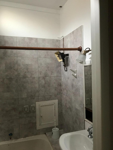 Ph En Venta - 5 Dormitorios 4 Baños - 299mts2 - Rafael Calzada, Almirante Brown