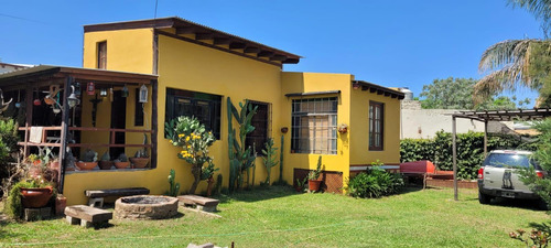 Casa En Venta - 2 Dormitorios 1 Baño - Cochera - 400mts2 - San Antonio De Areco