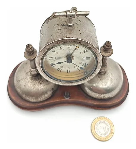 Reloj De Mesa A Cuerda Base Madera Raro (no Funciona) (Usado)