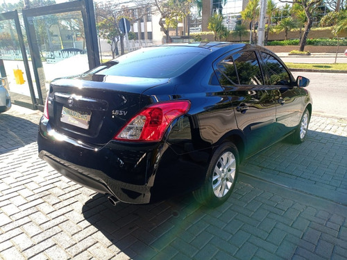 Imagem 11 de 14 de Versa 1.6 Flex Com Câmbio Cvt E Kit Multimidia!