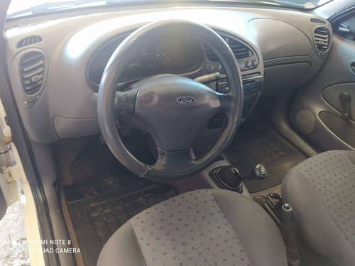Imagem 8 de 10 de Ford Courier 1.6 Mpi L 8v Flex 2p Manual